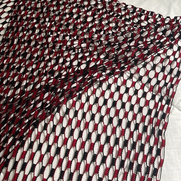 Fishnet scarf/wrap - Picture 5 of 6